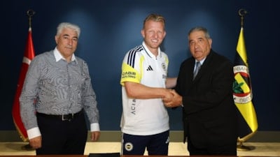 Fenerbahçe yönetiminden Dirk Kuyt açıklaması
