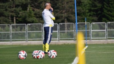 İsmail Kartal ilk idmanına çıktı! Sıcakta giydiği eşofman gündem oldu