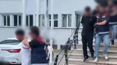 Bursa'da polis dolandırıcılık çetesini mağdurun arkadaşı gibi davranarak suçüstü yakaladı