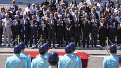 Kemal Kılıçdaroğlu ve Özgür Özel, cenazede bir arada