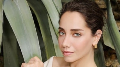 Özge Özacar'dan Pedro Alonso açıklaması: Büyük saygı duyuyorum