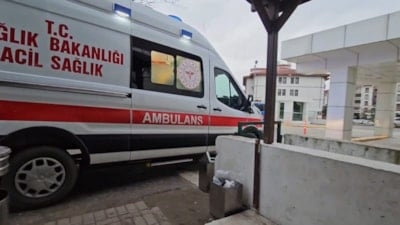 Sakarya'da 3 metre yükseklikten düşen adam yaşamını yitirdi