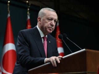 Cumhurbaşkanı Erdoğan'dan partililere uyarı: Şov peşinde koşan yaklaşımı tasvip etmeyiz