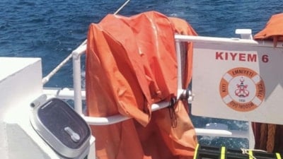 Muğla'da makine arızası nedeniyle sürüklenen tekne kurtarıldı