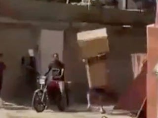 Venezuela'da yaşanan deprem sonrası sokaklarda yağma başladı