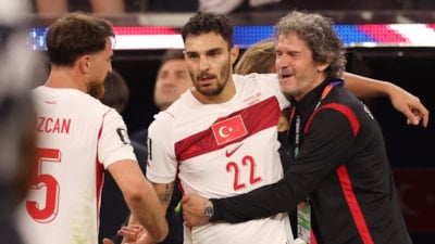 Millilerin galibiyet golü Kaan Ayhan'dan