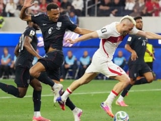 Azerbaycanlı spikerin Barış Alper Yılmaz’ın kaçırdığı pozisyona tepkisi