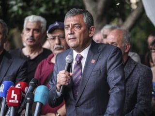 Özgür Özel: Cami ne kadar ibadethaneyse cemevi o kadar ibadethanedir