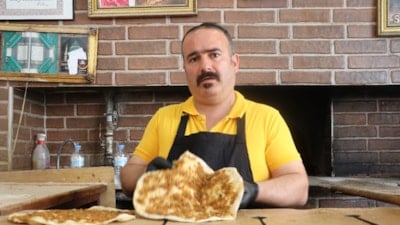 Sivas’ta ucuza lahmacun sattığı için şikayet edildi: Lahmacunu 50 TL'den satmaya devam edeceğiz
