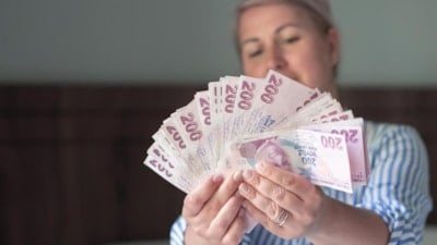 Annelere 6 yıl erken emeklilik yolu: SGK şartı açıkladı