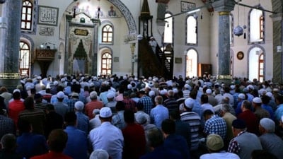 Diyanet'ten gençlere ve ailelere çağrı: Evliliği kolaylaştırın
