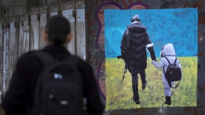 AB, Ukraynalı erkeklere geçici korumayı kaldırıyor