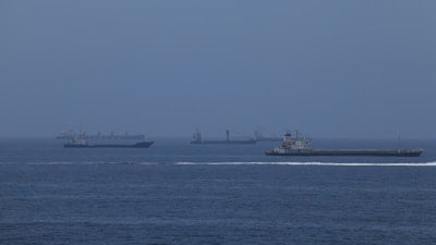 Hürmüz Boğazı’nda bekleyen 15 Türk gemisi güvenle bölgeden ayrıldı