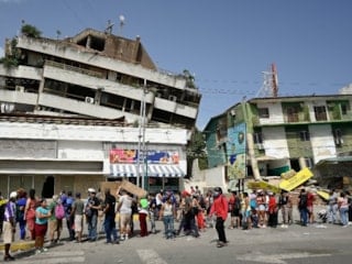 Venezuela'daki çifte depremde can kaybı 920'ye yükseldi