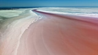 Tuz Gölü pembe renge büründü