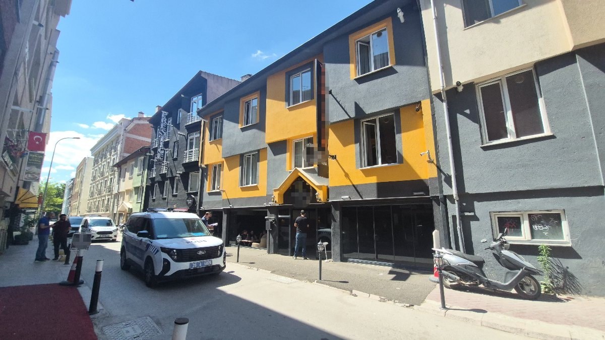Eskişehir'de 30 yaşındaki adam evinde ölü bulundu