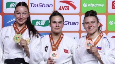 Tuana Gülenay, Çin'deki turnuvada bronz madalya kazandı