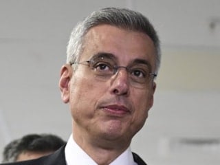Kemal Memişoğlu, sigara konusunda yeni düzenlemelerin geleceğini duyurdu