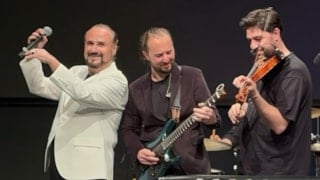 Ünlü tenor Hakan Aysev 7. kez nikah masasına oturdu