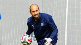 Volkan Babacan bir sezon daha Başakşehir'de