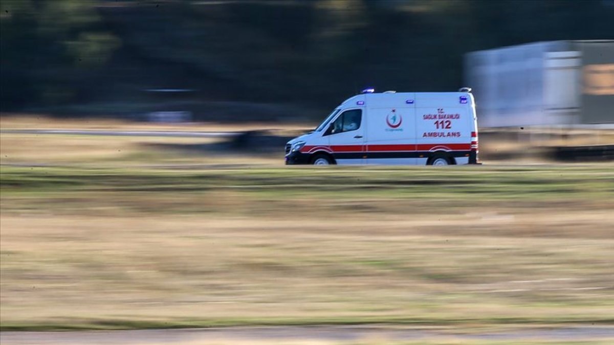 Samsun’da park halindeki tıra çarpan otomobilde 2 kişi hayatını kaybetti