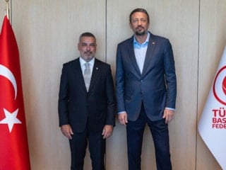 Beşiktaş'tan TBF Başkanı Hidayet Türkoğlu'na ziyaret