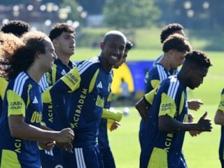 Fenerbahçe, yeni sezon hazırlıklarını sürdürdü