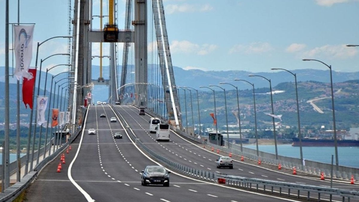 Otoyol ve köprü geçiş ücretlerine zam yapıldı