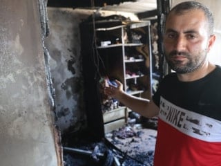 Hatay'da depremde 3 kayıp yaşayan adamın evi küle döndü