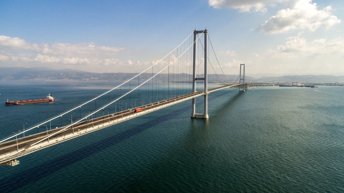 Osmangazi Köprüsü'nde ters yön paniği: Saniyelerle faciadan dönüldü