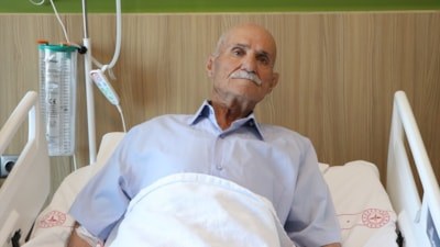 Gaziantep'te 77 yaşındaki hastanın karaciğerinden 13 santimlik tümör çıkarıldı