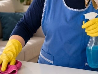 Gündelikçi fiyatları ekstra temizlik talebine göre değişiyor