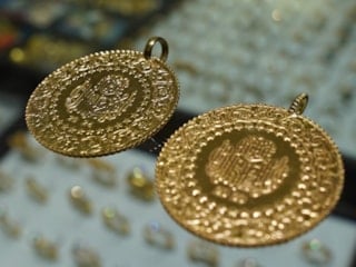 ABD verilerini bekleyen altın fiyatları artışa geçti