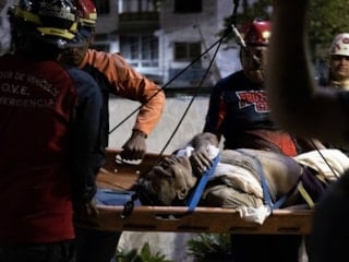 Venezuela, kurtarma çalışmalarına vizesiz katılmak isteyen 2 ABD vatandaşını kabul etmedi