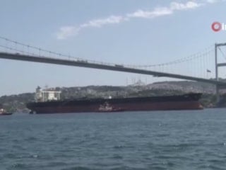 Dron saldırısına uğrayan tanker İstanbul Boğazı'ndan geçti