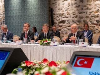 Mehmet Şimşek: Türkiye, AB ile ortaklığını ileriye taşımakta kararlı