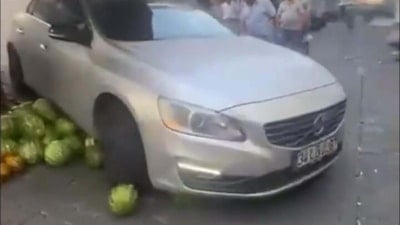 Aydın'da çıkan yol tartışmasında sürücü esnafın karpuzlarını ezdi