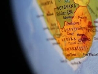 Güney Afrika'da yolcu otobüsü devrildi: 16 ölü