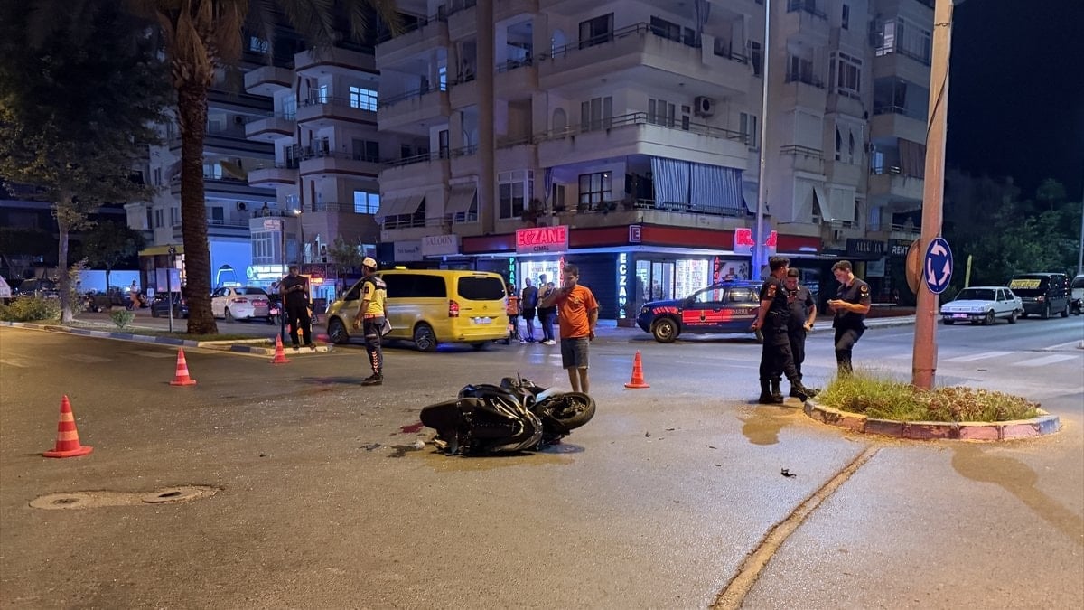 Alanya'da motosiklet kazası: Sürücü ağır yaralandı