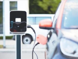 Rusya'da akaryakıt krizi elektrikli ve hibrit araçlara ilgiyi artırdı