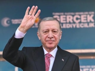 Seçim anketi: AK Parti açık ara birinci, 'Özgür Özel'in partisi' geride kaldı