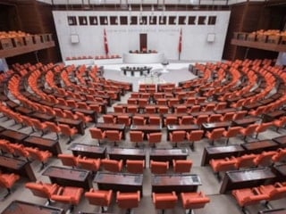 En düşük emekli aylığının artırılmasını da içeren kanun teklifi TBMM'de