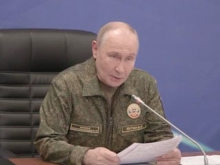 Rusya lideri Putin: Ukrayna'nın askeri sanayisine saldırılar sürecek