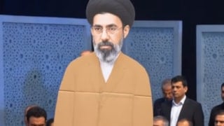 Mücteba Hamaney'in maketinin babasının cenazesine getirildiği iddia edildi