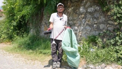Düzce’de temizlik görevlisi 3.5 milyon liralık altın dolu çantayı polise teslim etti