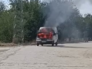 Elazığ’da minibüs yangını