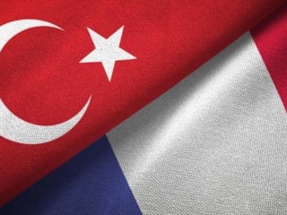 İngiliz basını Fransa'nın Türkiye ile ilişkilerini yeniden düzenlemeyi planladığı yazdı