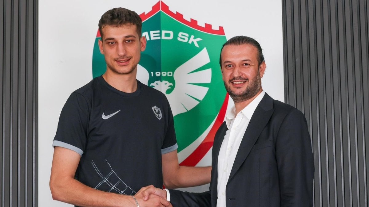 Amed Sportif Faaliyetler, Mustafa Burak Bozan'ı transfer etti