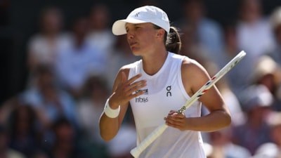 Wimbledon'da Iga Swiatek elendi, Alexander Zverev son 16 turuna çıktı
