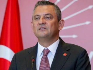 Özgür Özel, tutuklu Deniz Göktaş'ı cezaevinde ziyaret etti